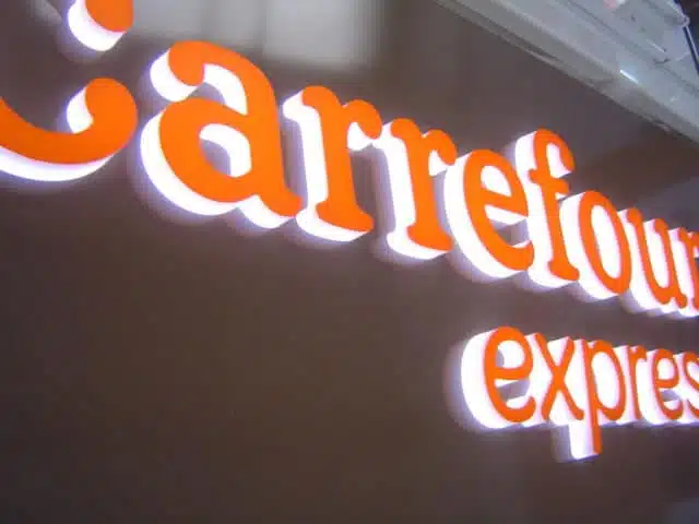 Enseigne LED Carrefour Express - Semios