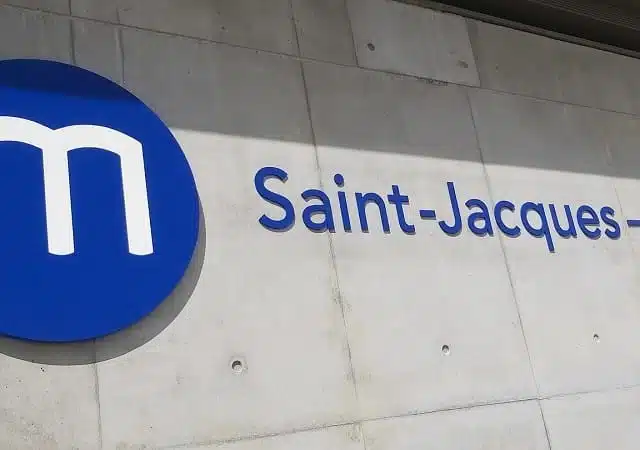 Métro Rennes enseigne logo et texte station - Semios